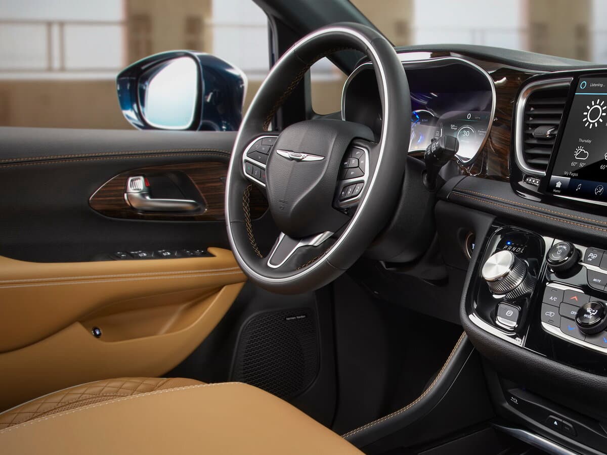 Chrysler Pacifica RU Restayling — Sükan