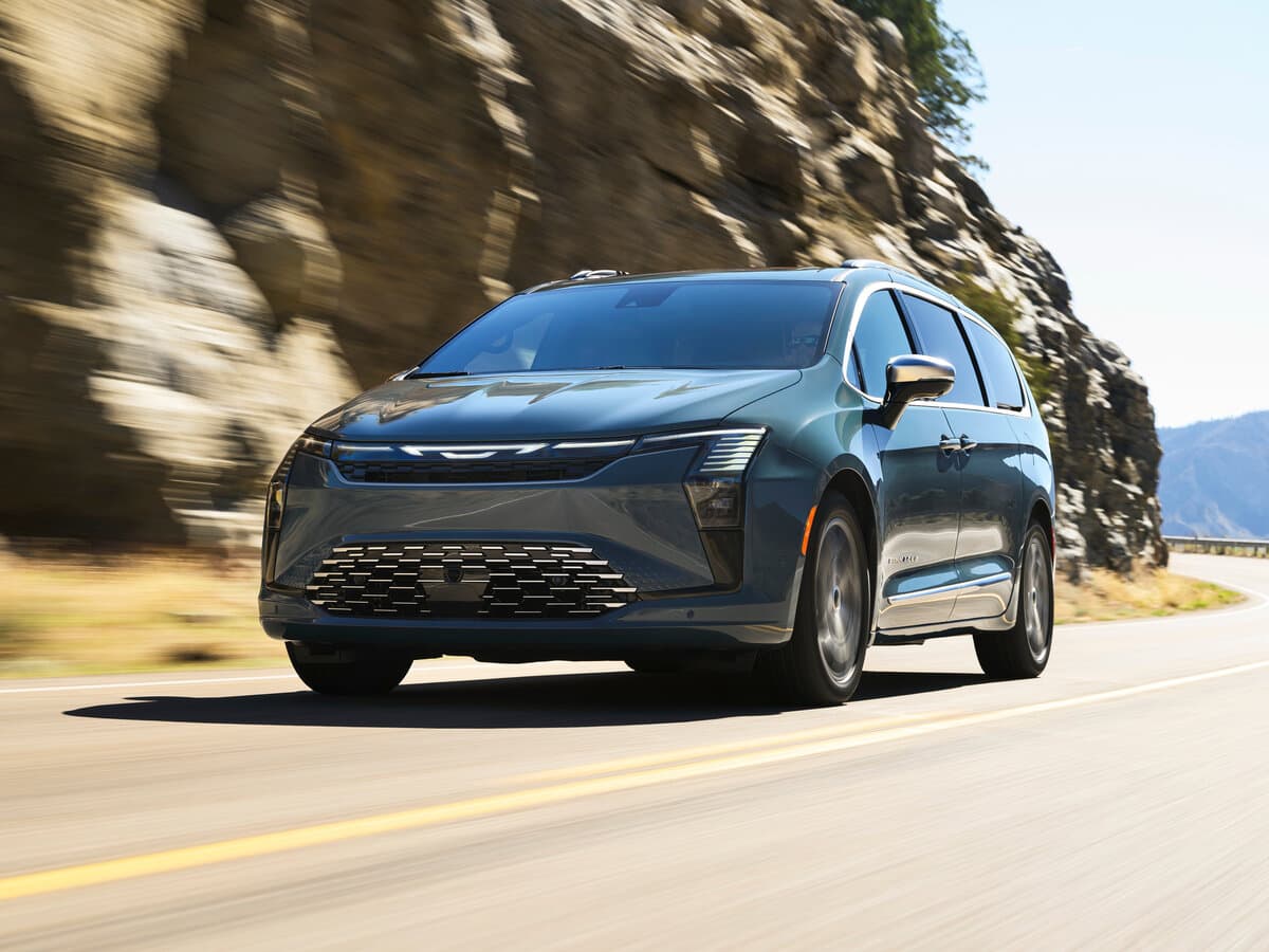 Chrysler Pacifica RU Restayling 2 — Öndən
