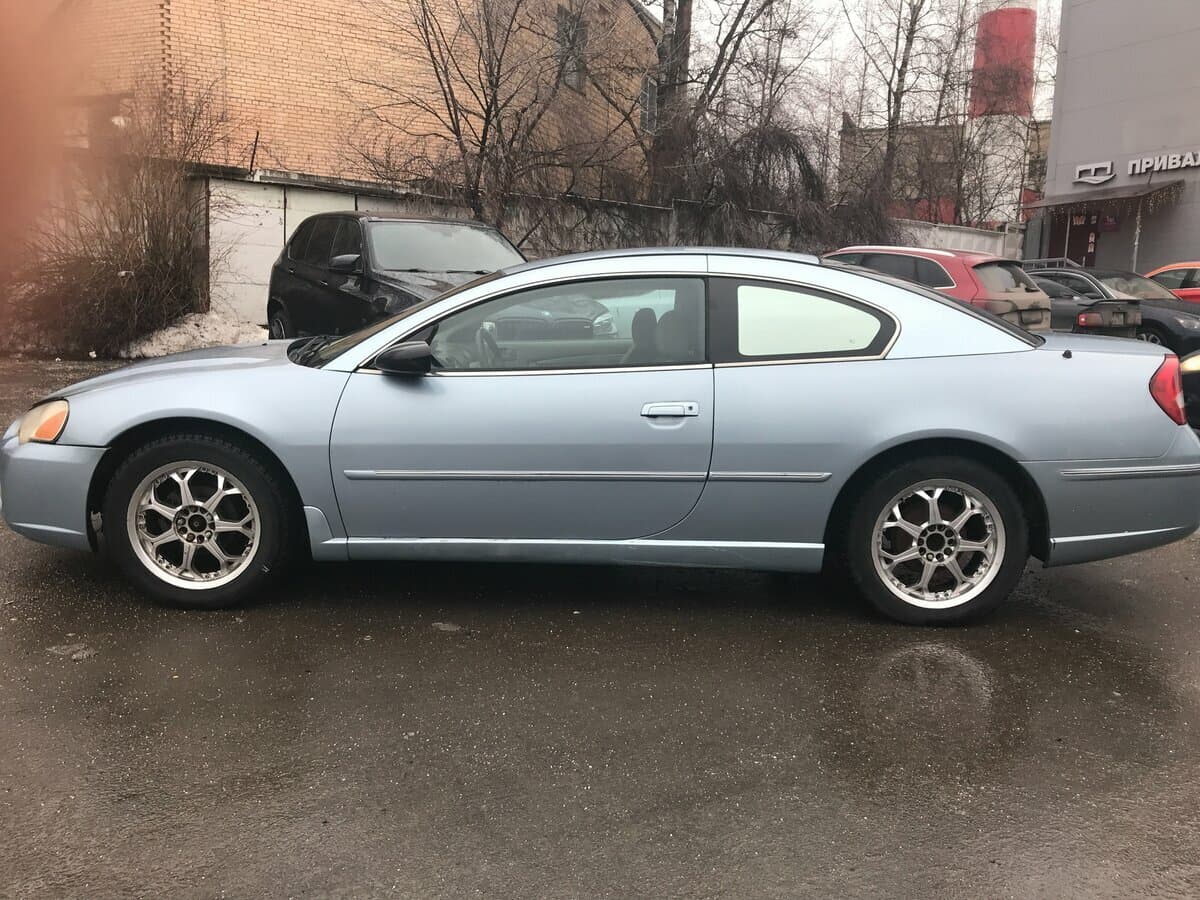 Chrysler Sebring II — Yandan