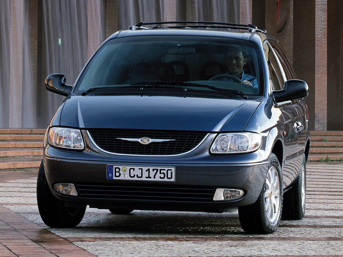Chrysler Voyager IV — Öndən