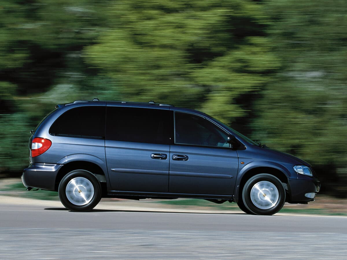 Chrysler Voyager IV — Yandan