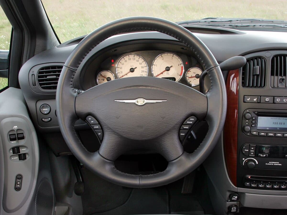 Chrysler Voyager IV Restayling — Sükan