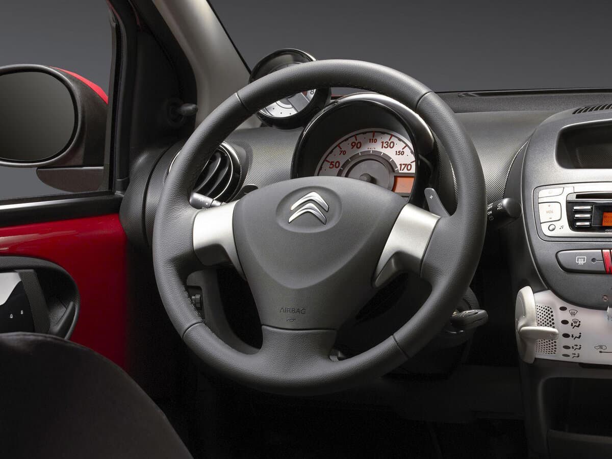 Citroen C1 I Restayling 2 — Sükan
