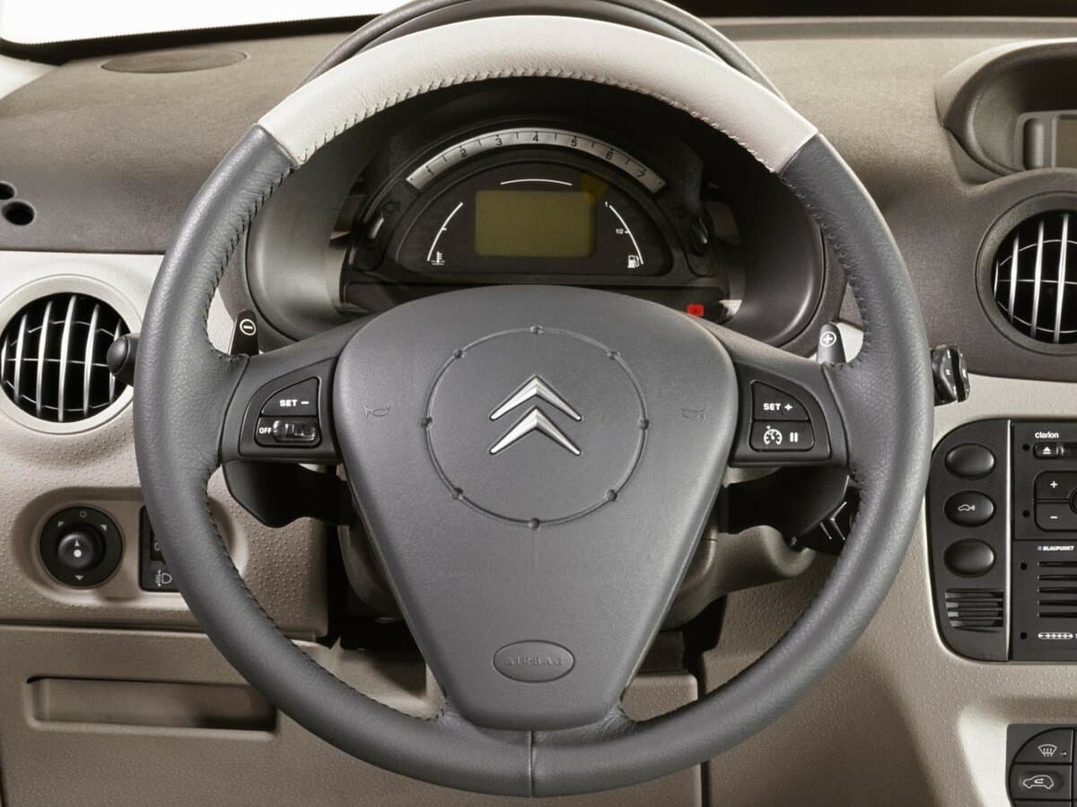Citroen C3 I — Sükan