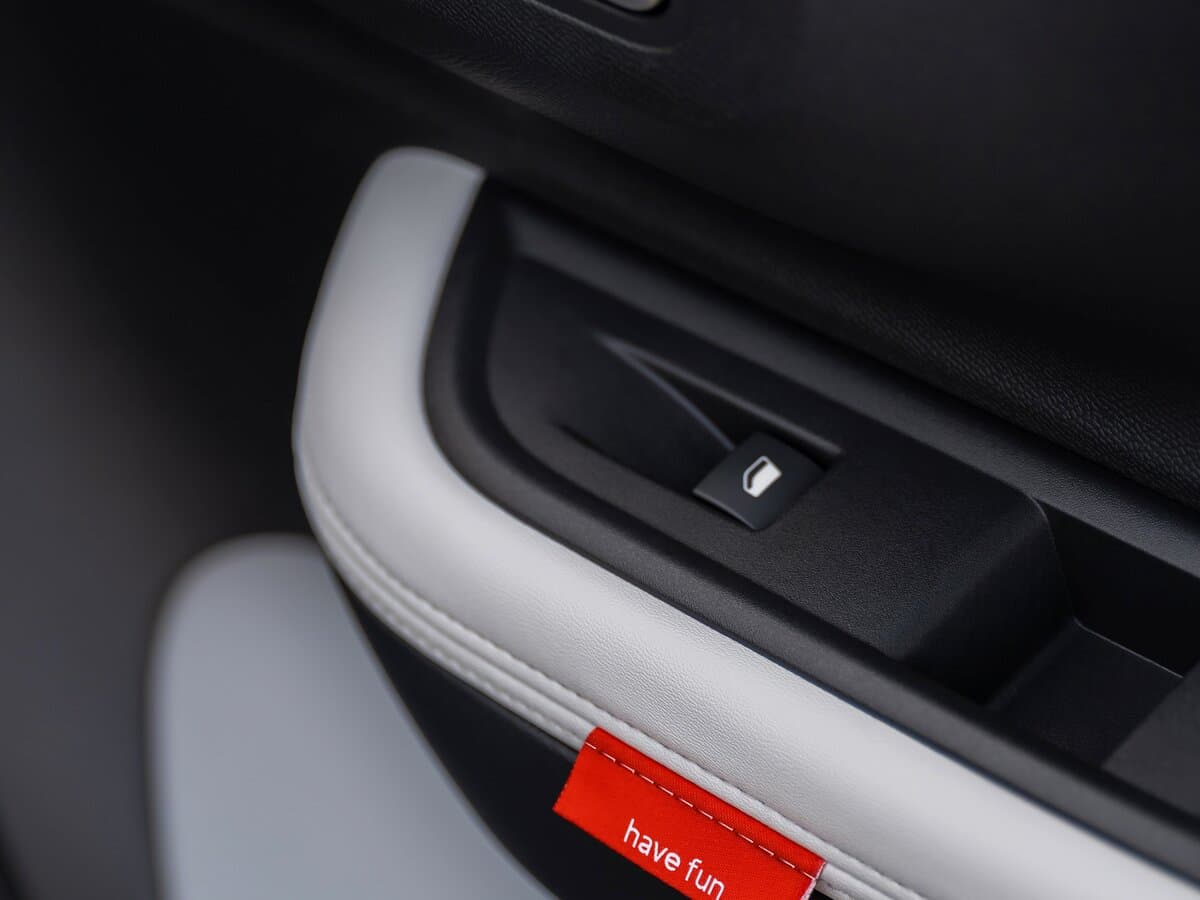 Citroen C3 IV — Qapı