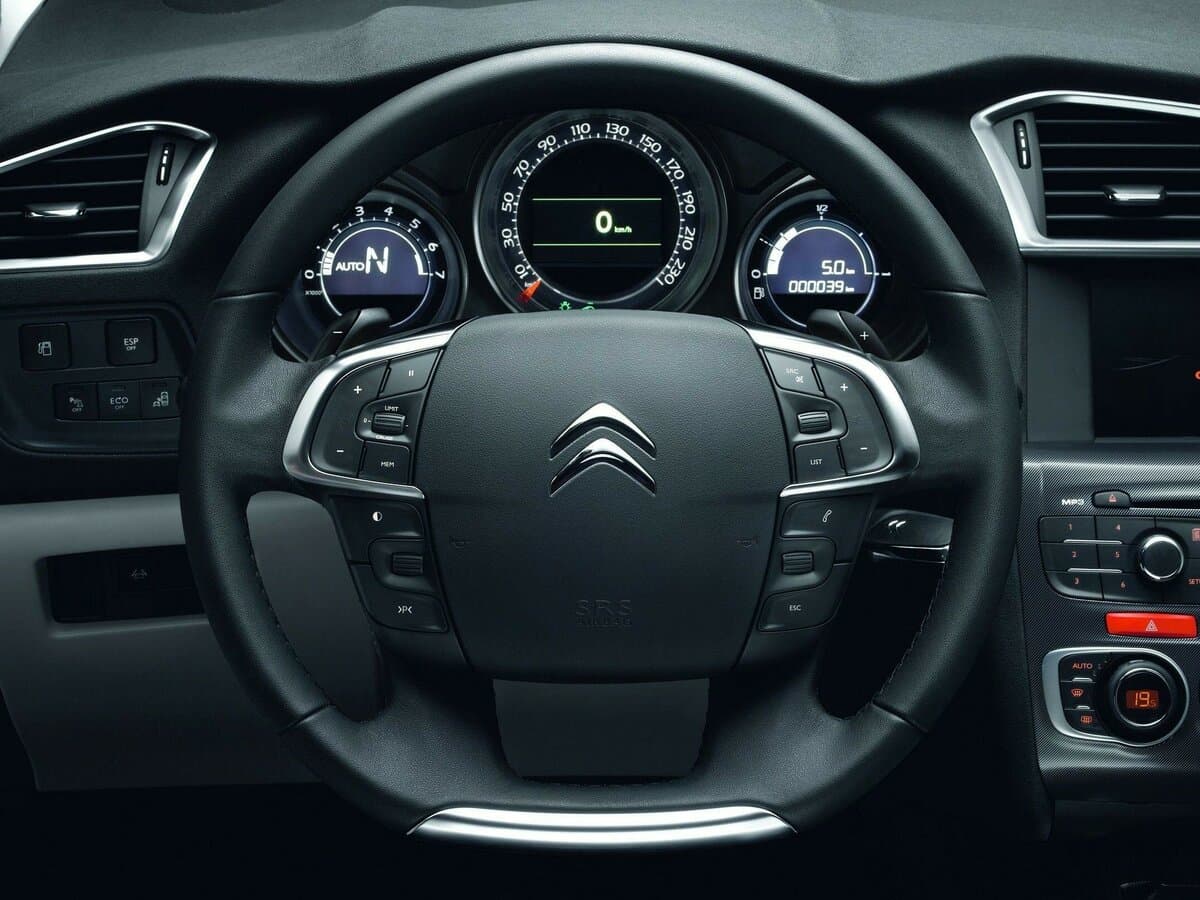Citroen C4 II — Sükan