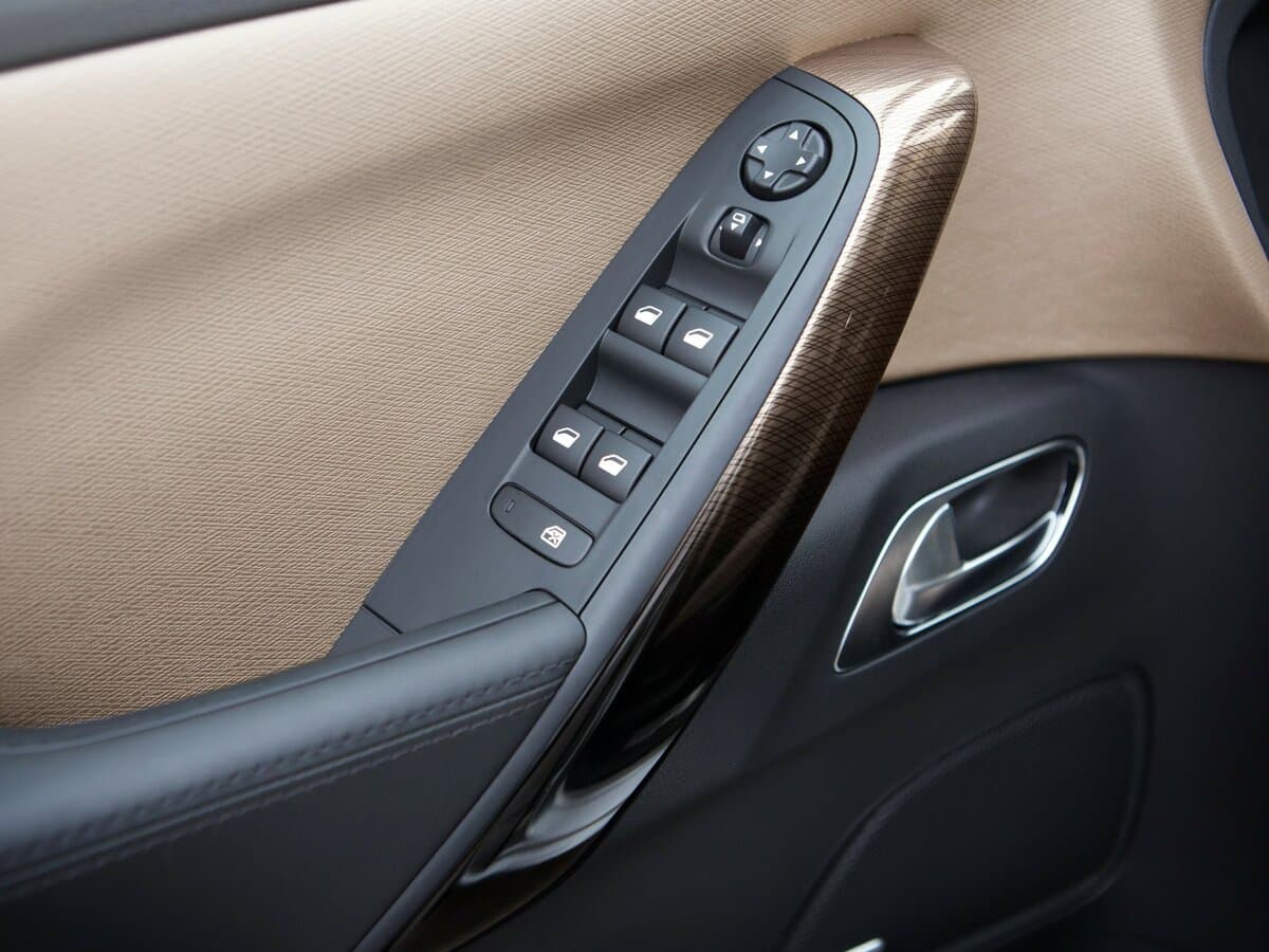 Citroen C4 Picasso II — Qapı