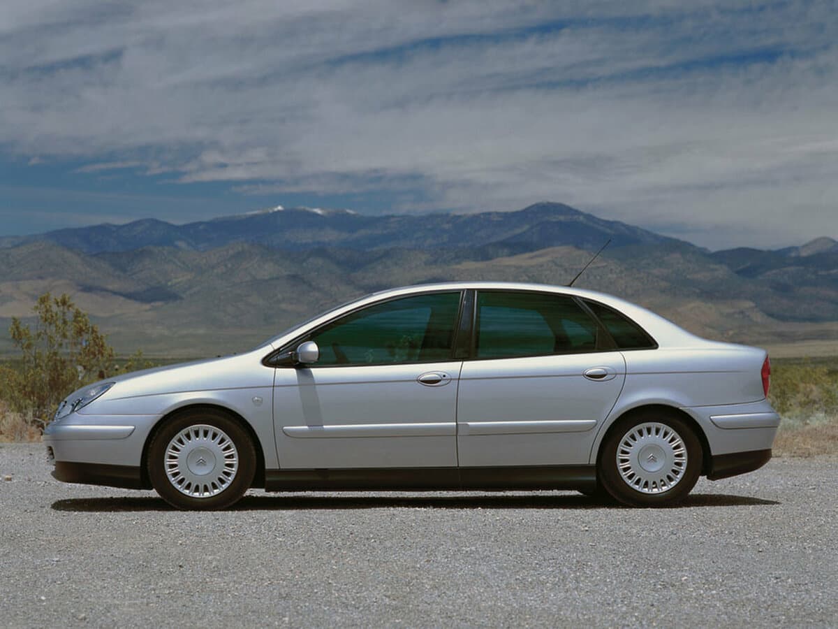 Citroen C5 I — Yandan
