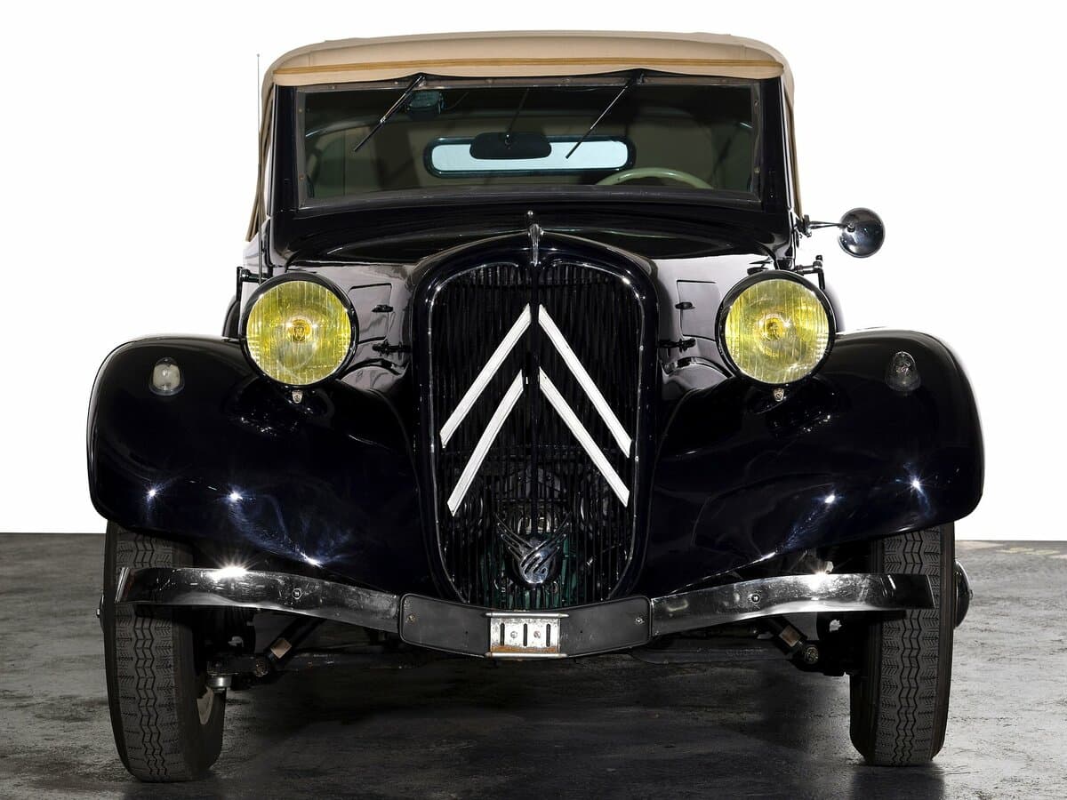 Citroen Traction Avant 1934 – 1957 — Öndən