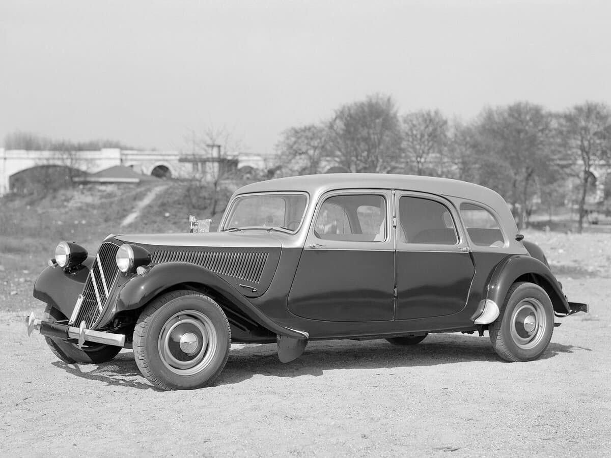 Citroen Traction Avant 1934 – 1957 — Əsas şəkil