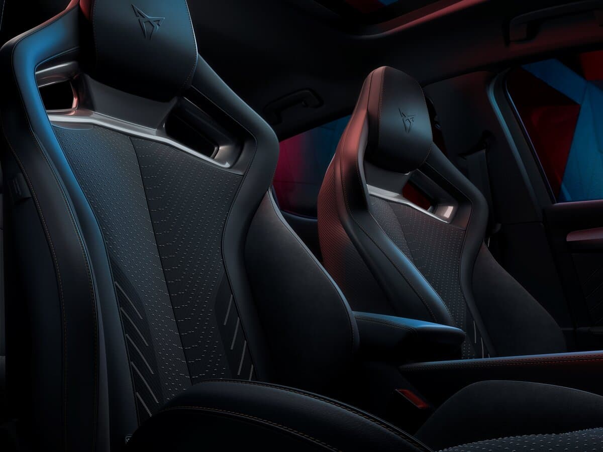 Cupra Leon I Restayling — Salon, öndən