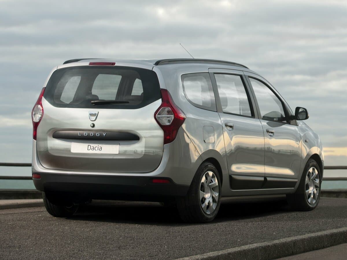Dacia Lodgy I — 3/4 arxadan
