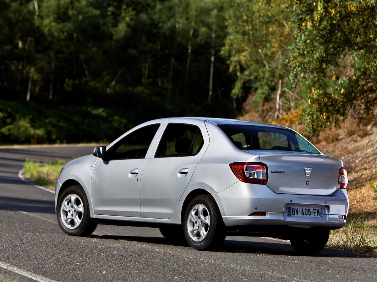 Dacia Logan II — 3/4 arxadan