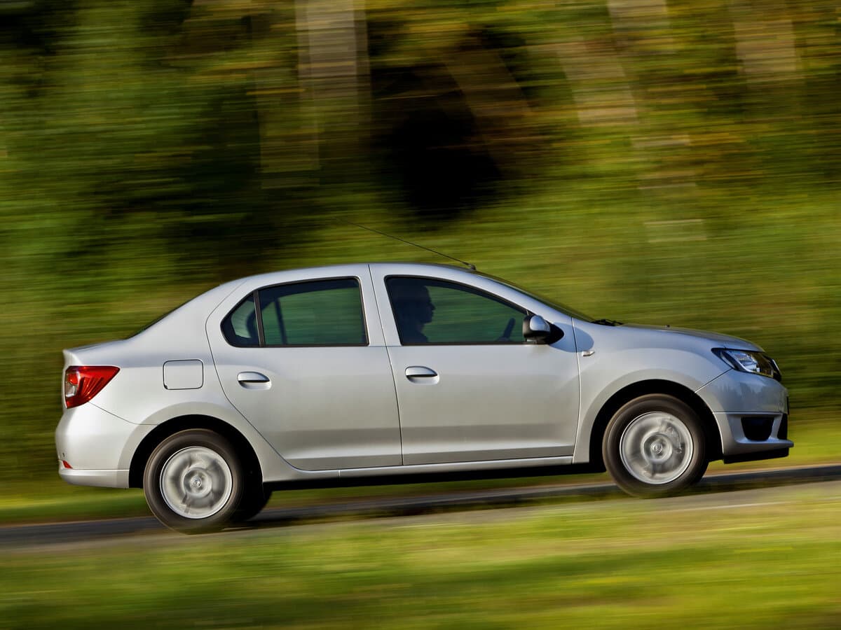 Dacia Logan II — Yandan