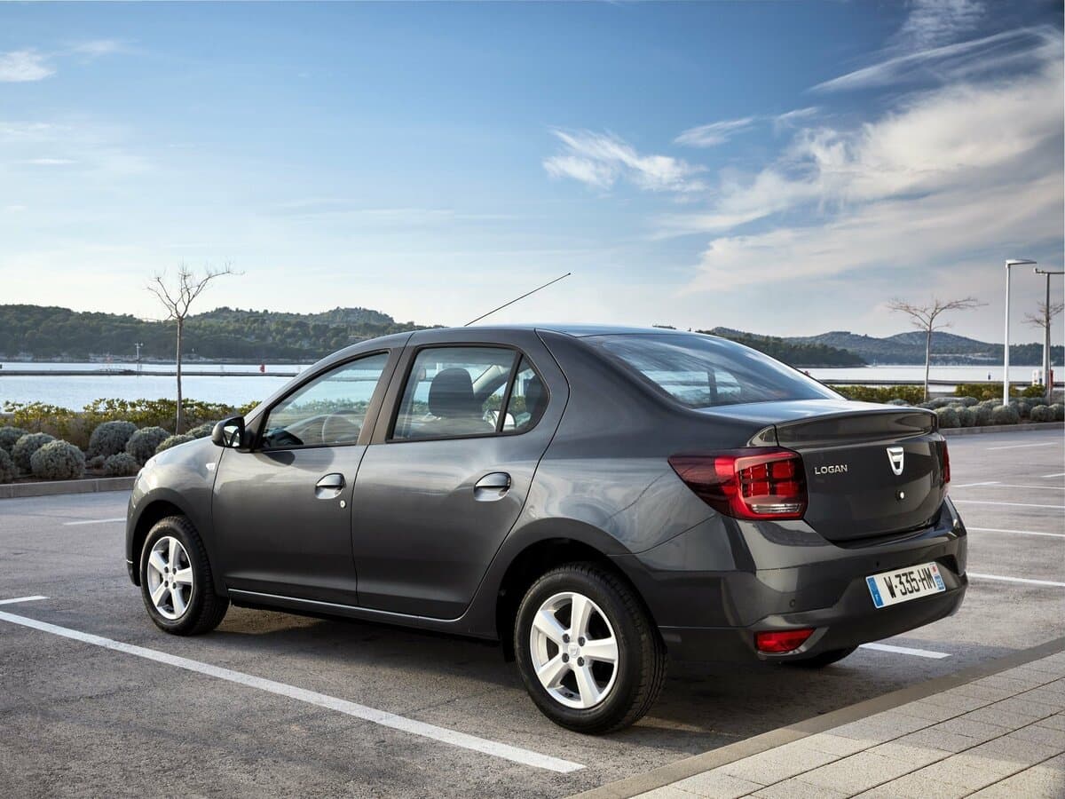 Dacia Logan II Restayling — 3/4 arxadan