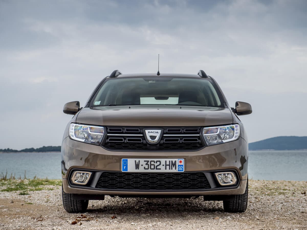 Dacia Logan II Restayling — Öndən