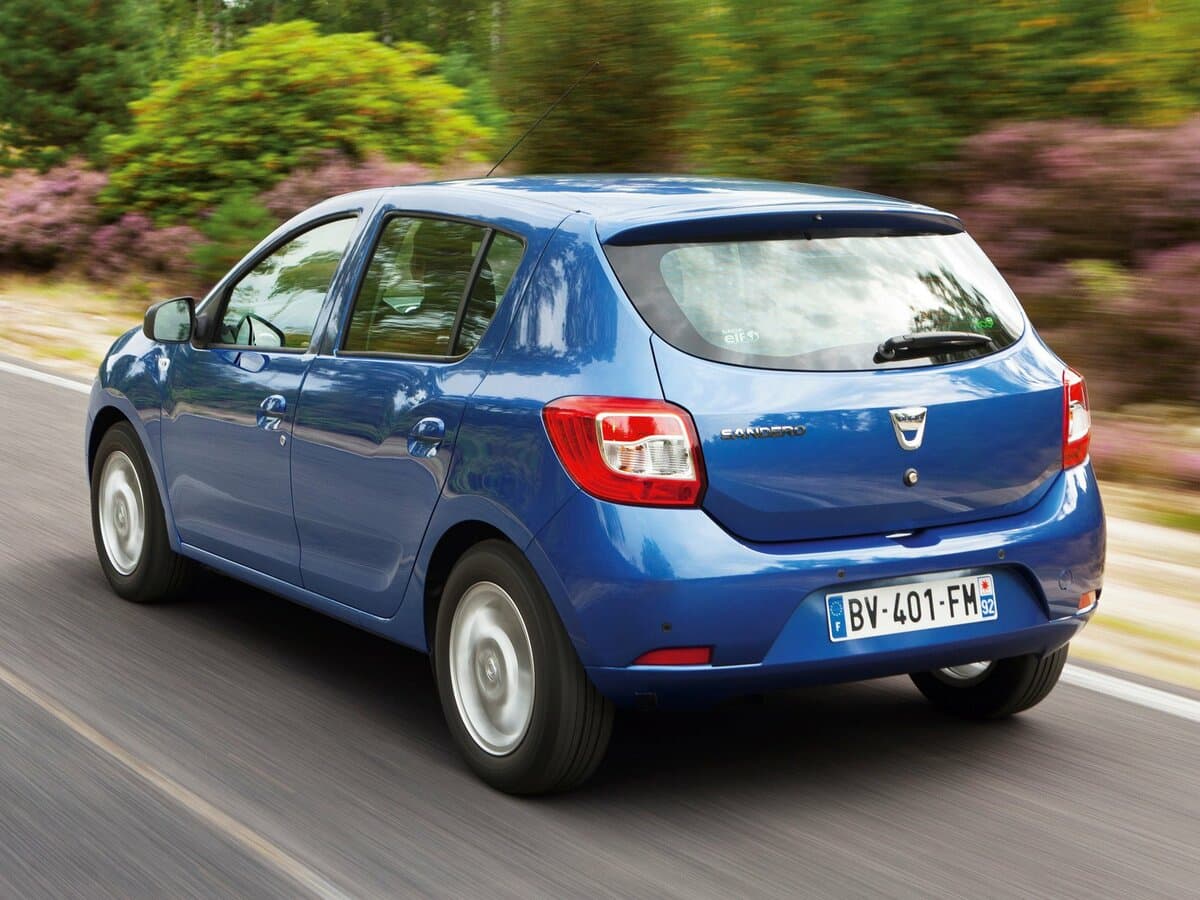 Dacia Sandero II — 3/4 arxadan
