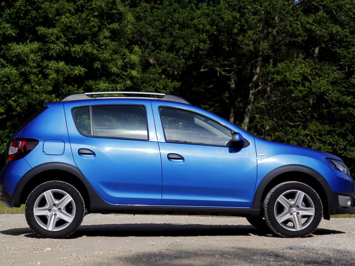 Dacia Sandero II — Yandan
