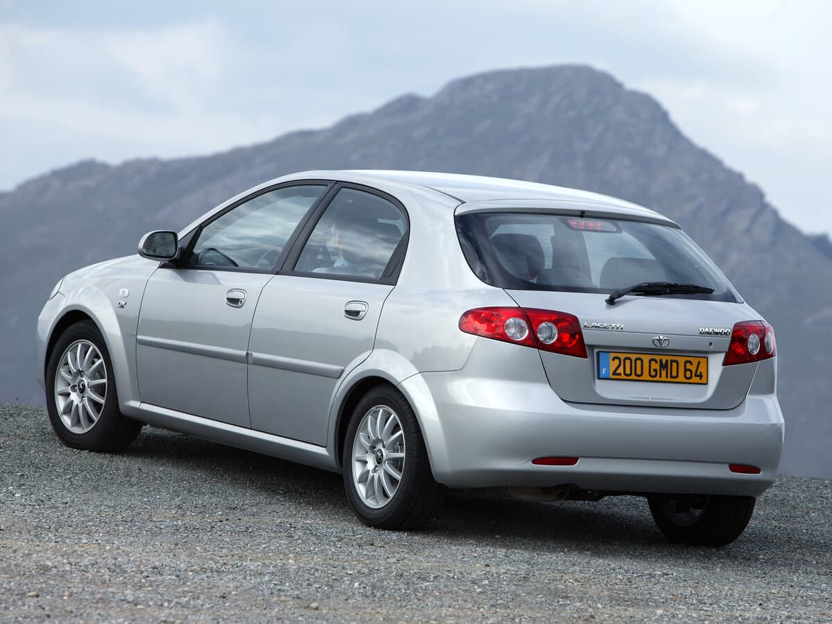 Daewoo Lacetti 2002 – 2010 — 3/4 arxadan