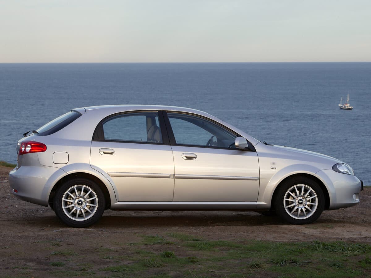 Daewoo Lacetti 2002 – 2010 — Yandan
