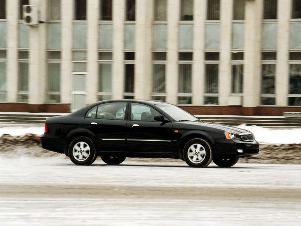 Daewoo Magnus 2000 – 2006 — Yandan