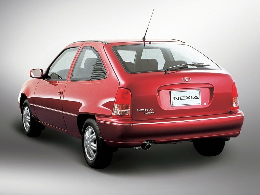 Daewoo Nexia I — 3/4 arxadan