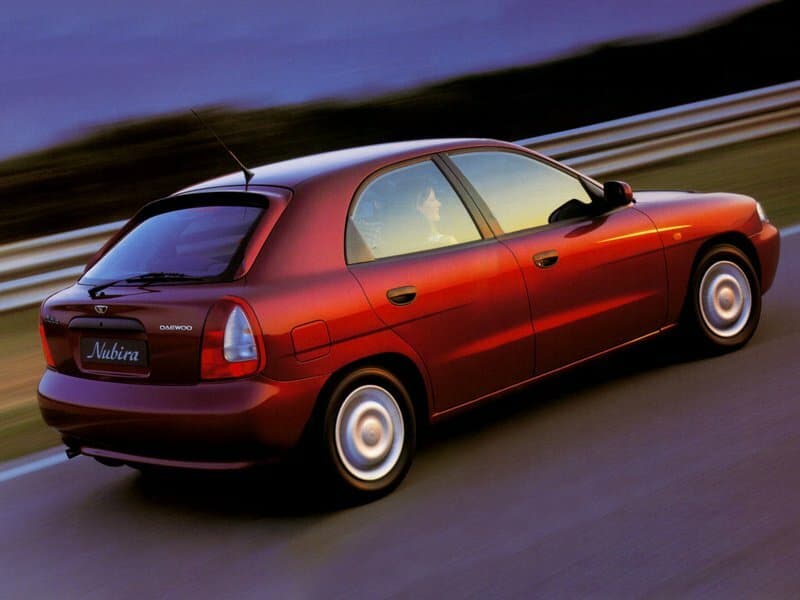 Daewoo Nubira I — 3/4 arxadan