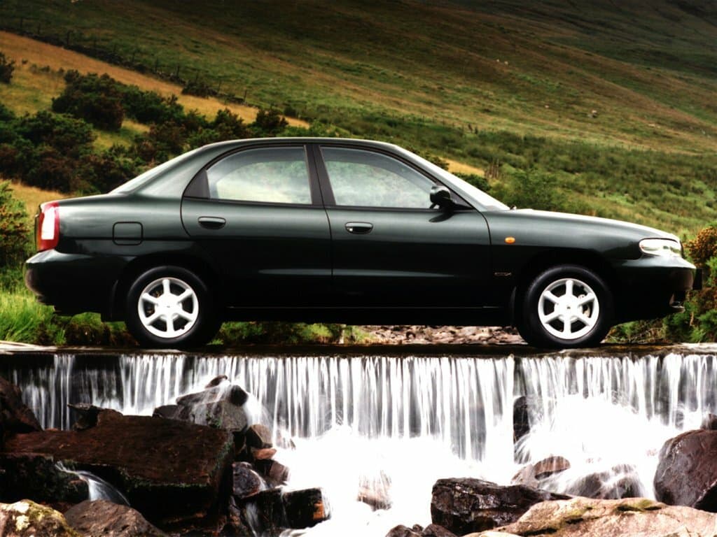 Daewoo Nubira I — Yandan