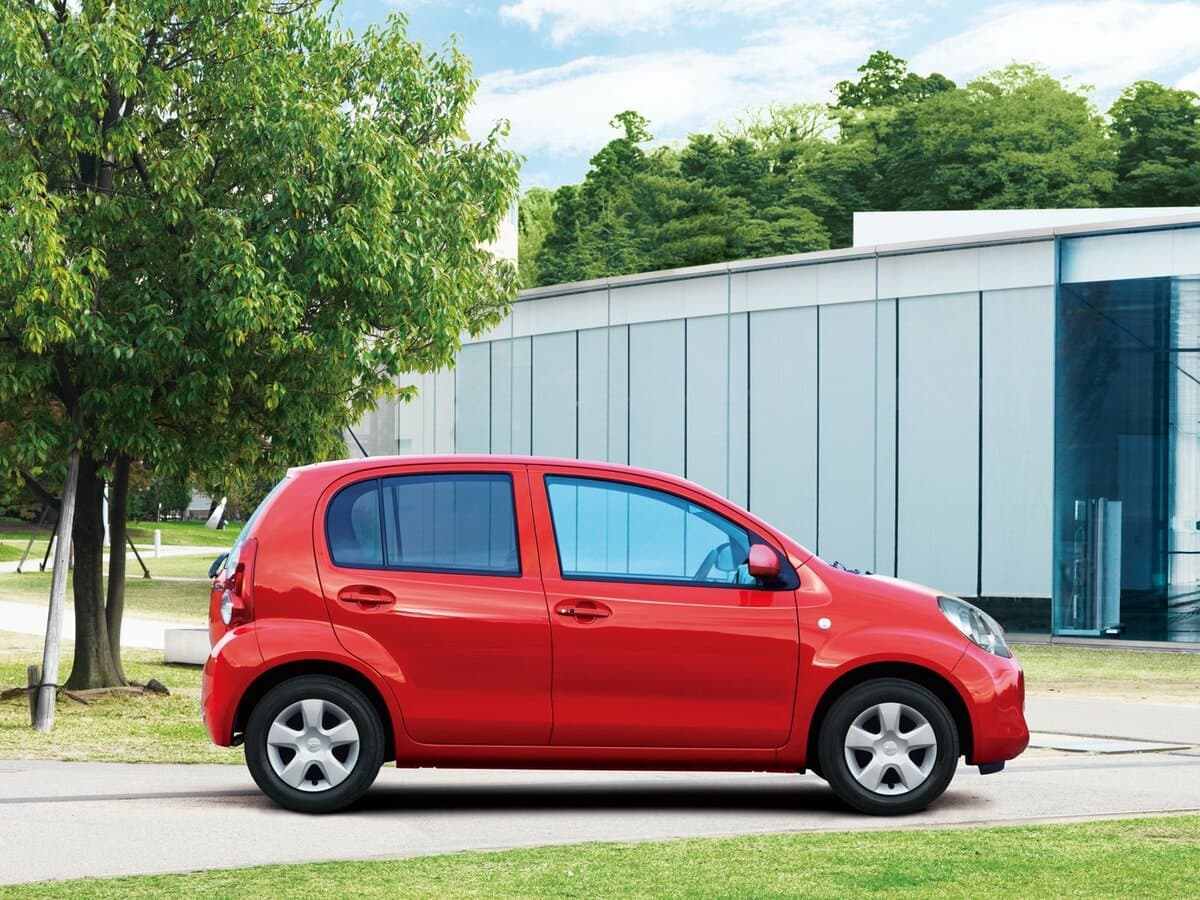 Daihatsu Boon II — Yandan