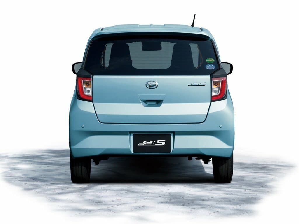 Daihatsu Mira e:S II — Arxadan