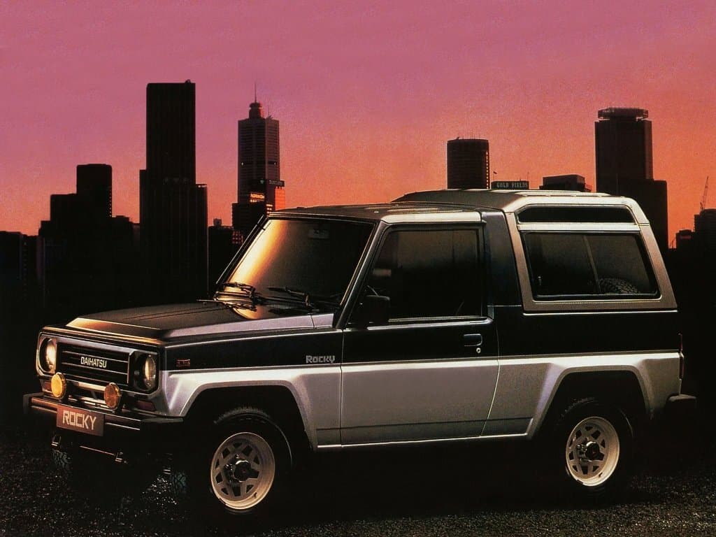 Daihatsu Rocky I — Yandan