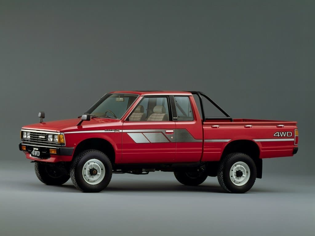 Datsun 720 1980 – 1986 — Yandan