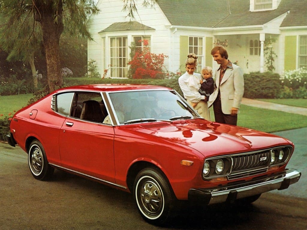 Datsun Violet 710 — Əsas şəkil