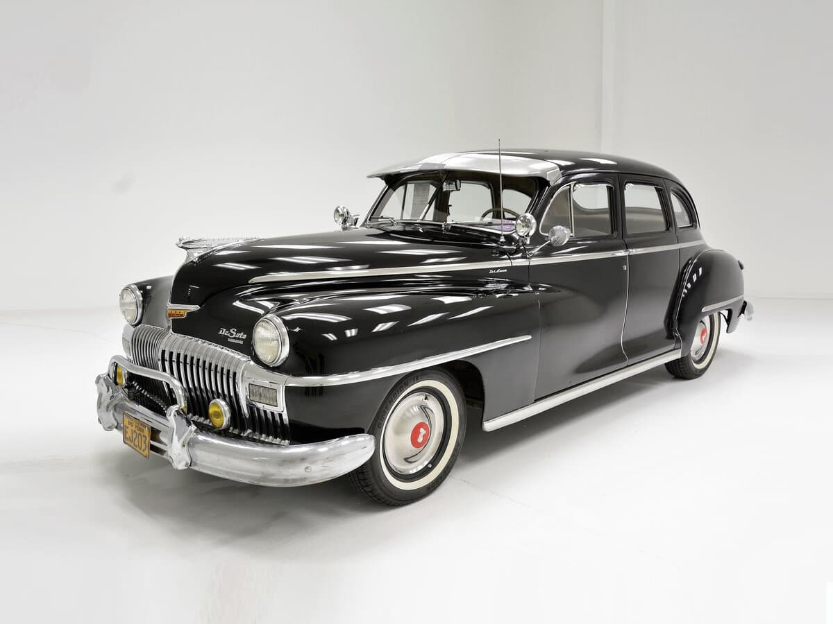 DeSoto Deluxe 1946 – 1952 — Əsas şəkil
