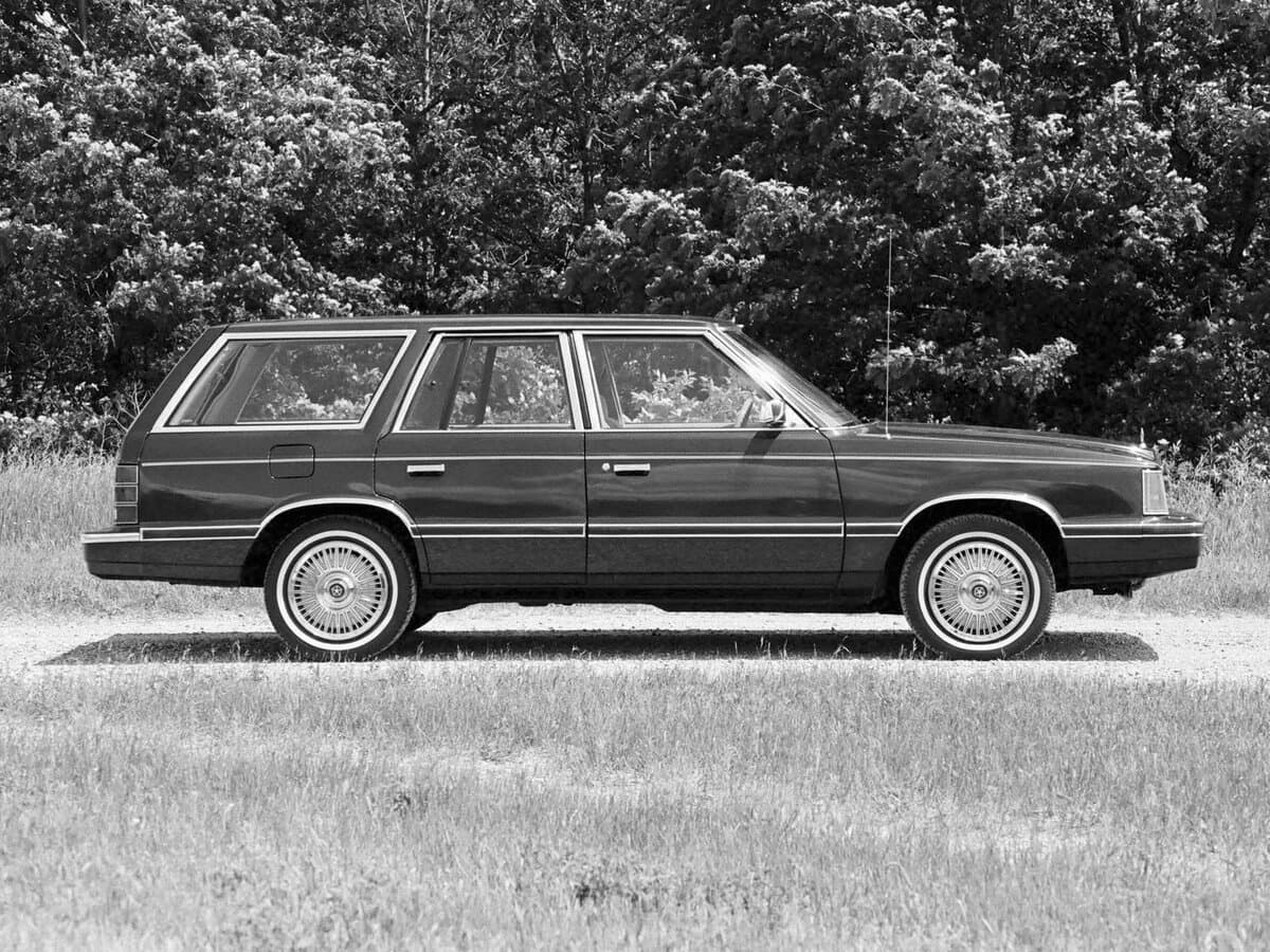 Dodge Aries 1981 – 1989 — Yandan