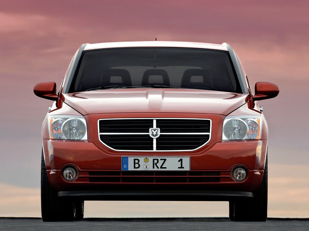 Dodge Caliber I — Öndən