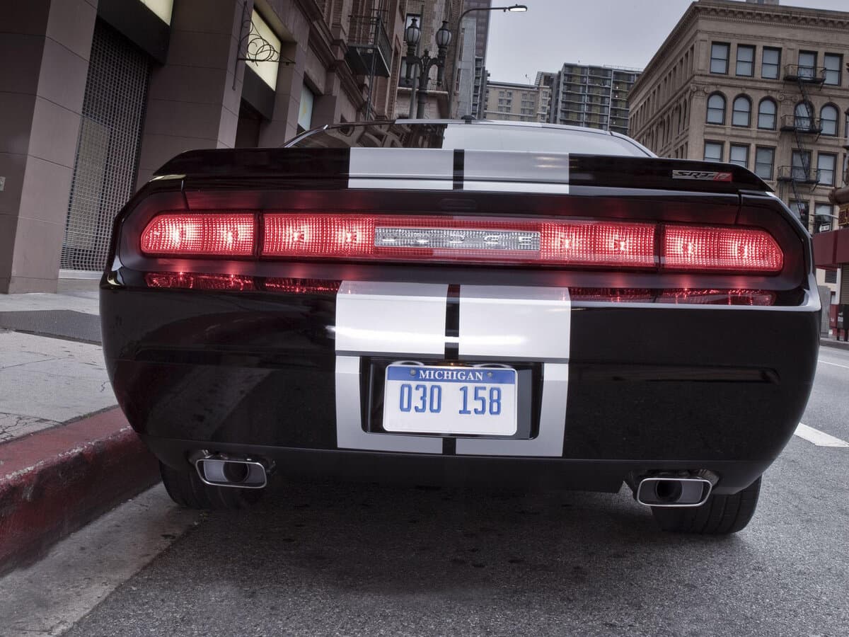 Dodge Challenger III Restayling — Detal
