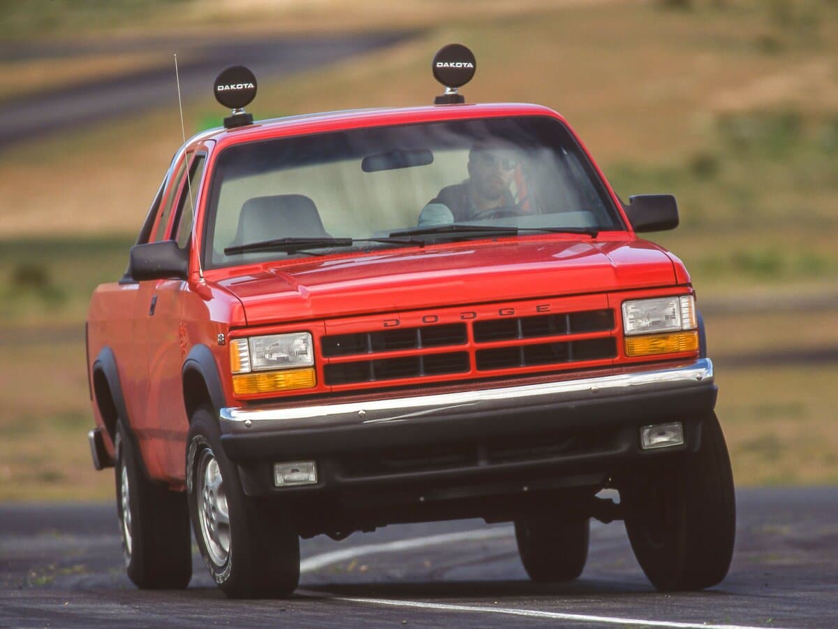 Dodge Dakota I — Öndən