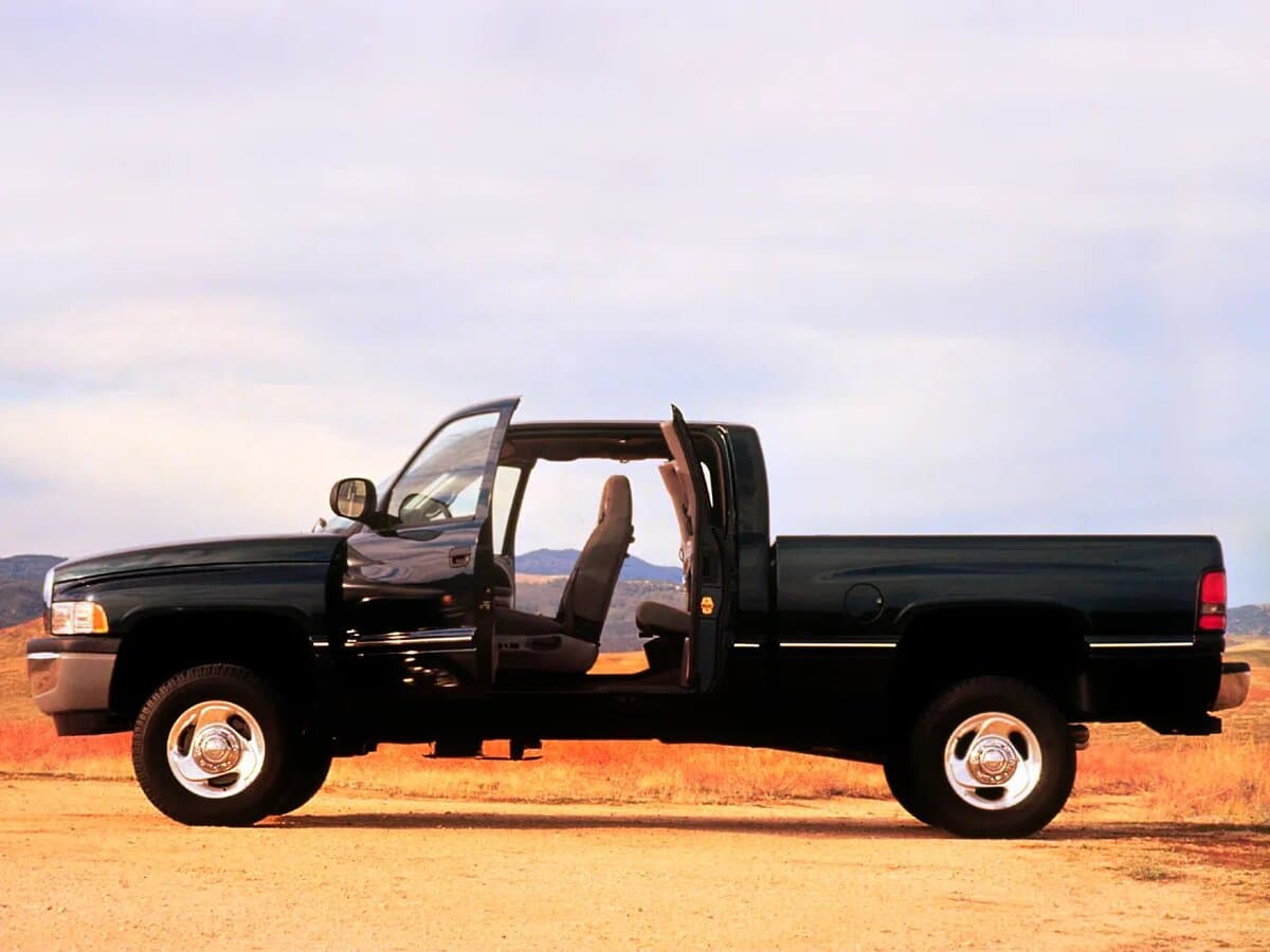 Dodge RAM II (BR/BE) — Yandan