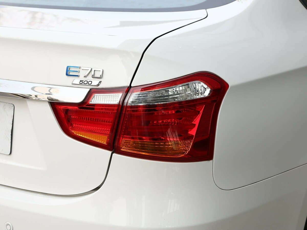 Dongfeng Aeolus E70 I — Detal