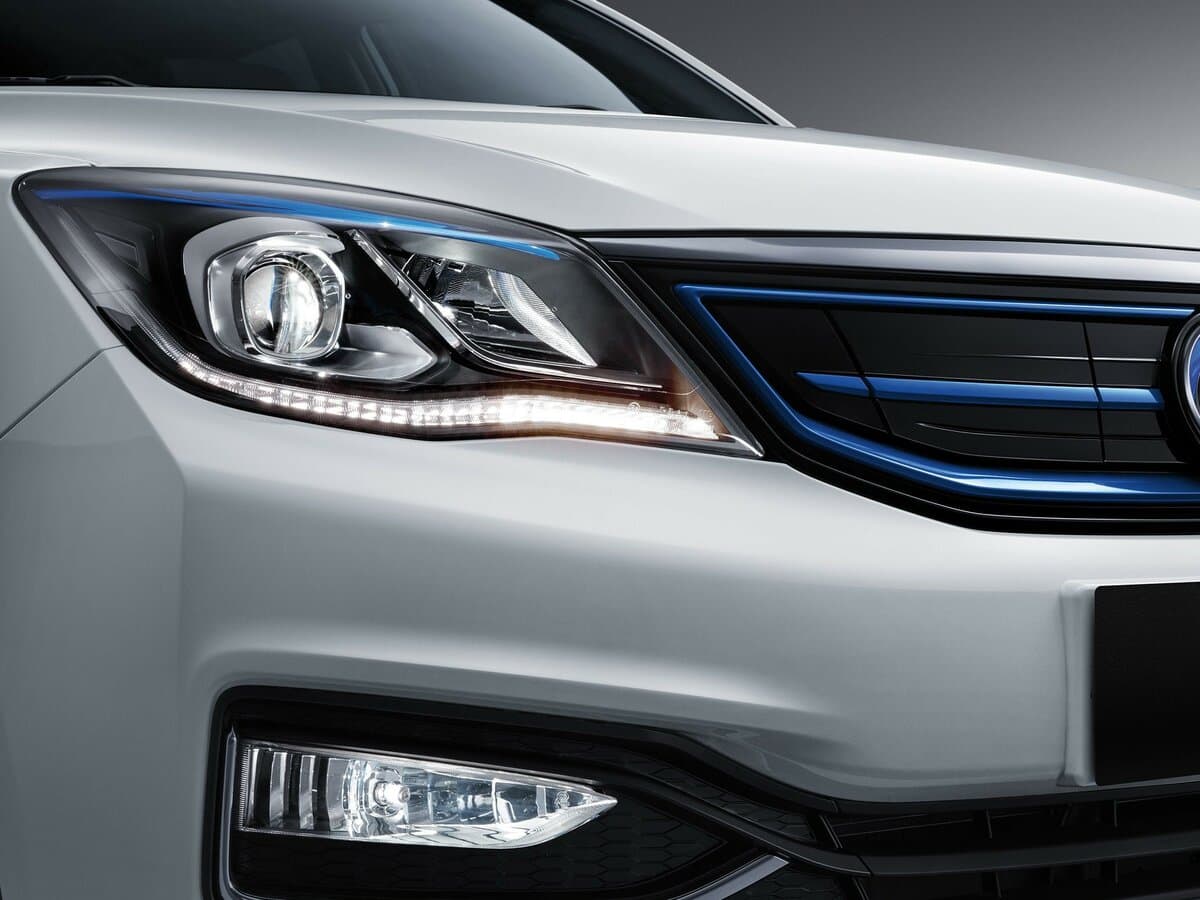 Dongfeng Aeolus E70 I — Fara
