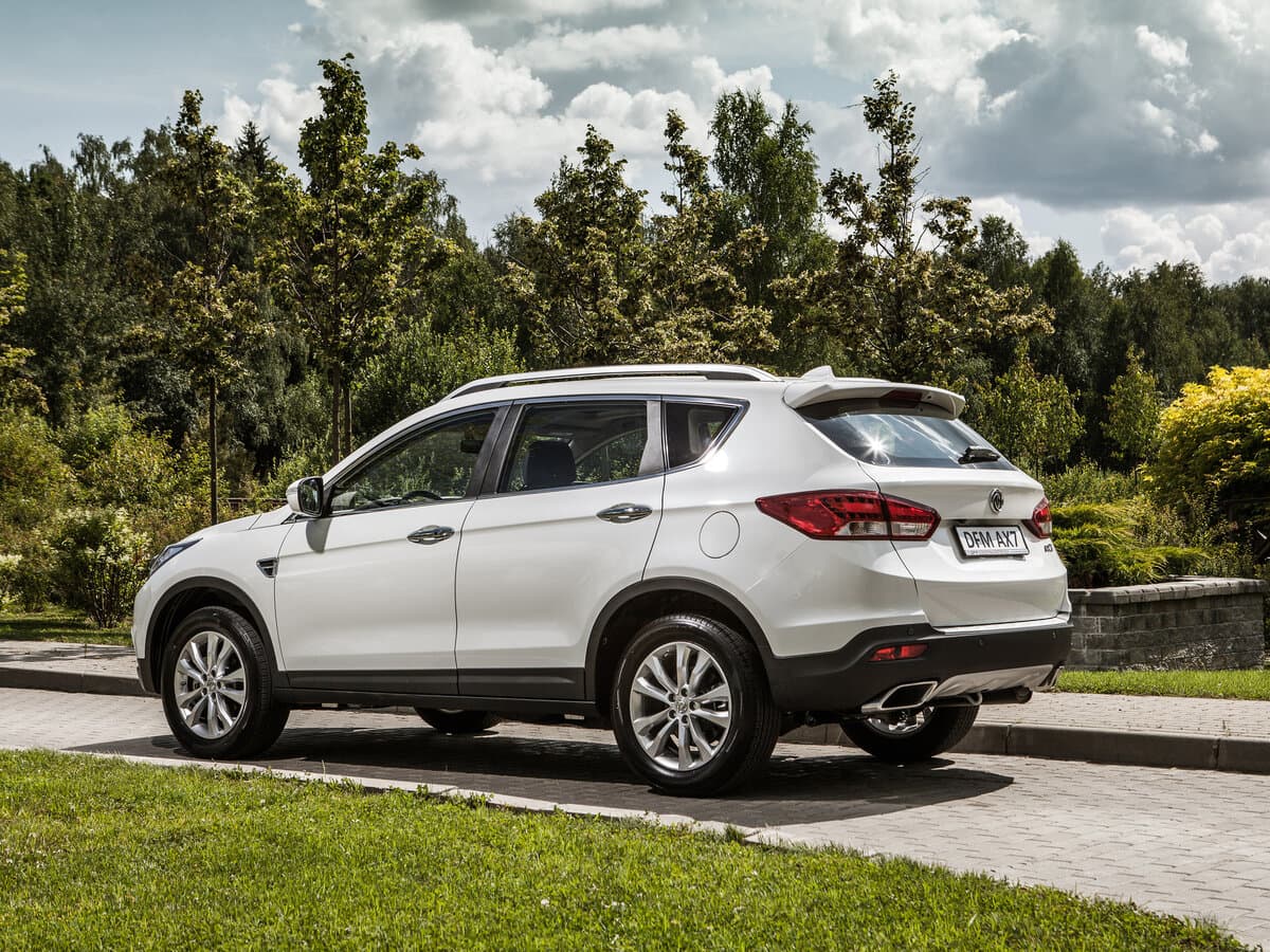 Dongfeng AX7 I — 3/4 arxadan