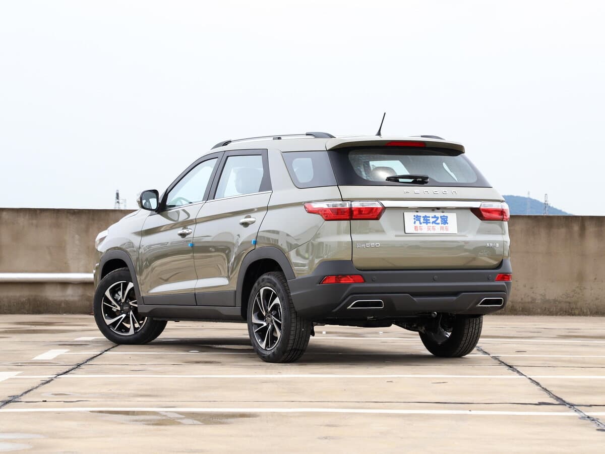Dongfeng Fengon 560 I Restayling — 3/4 arxadan
