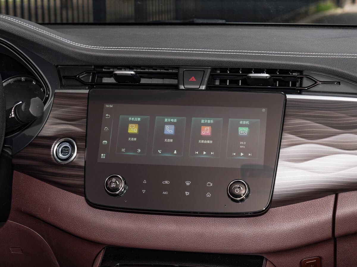 Dongfeng Rich 7 2022 – indiyədək — Salon, öndən