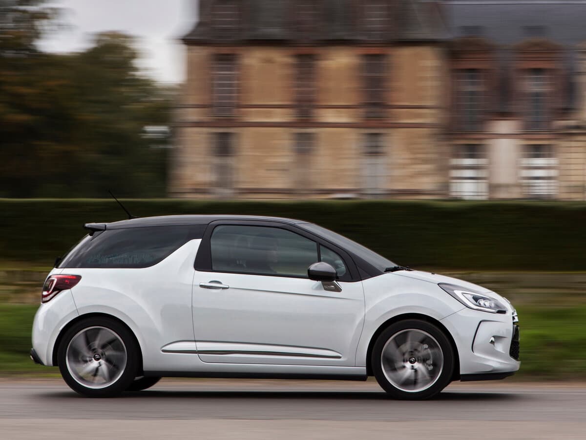 DS 3 I — Yandan