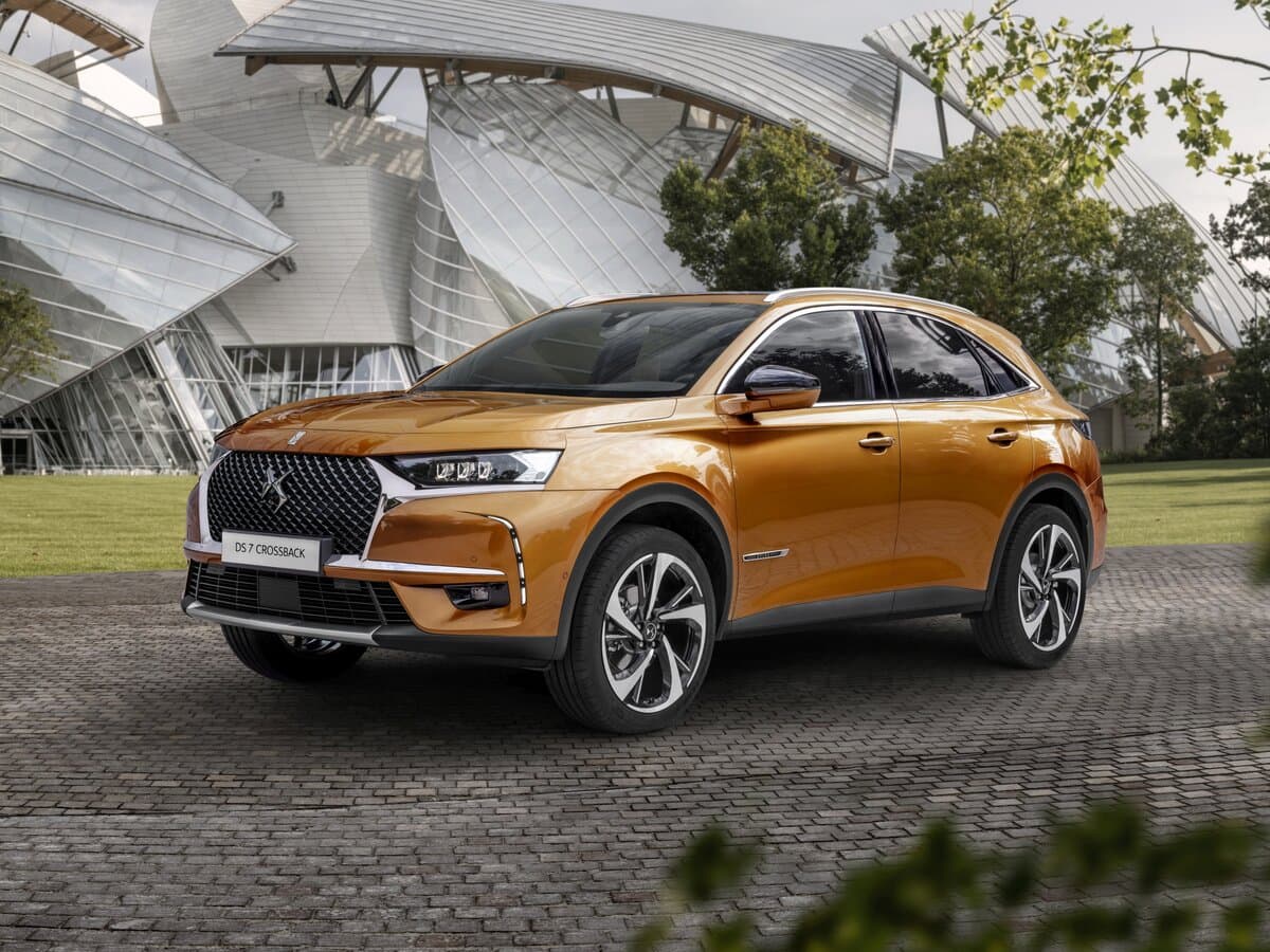 DS 7 Crossback I — Əsas şəkil