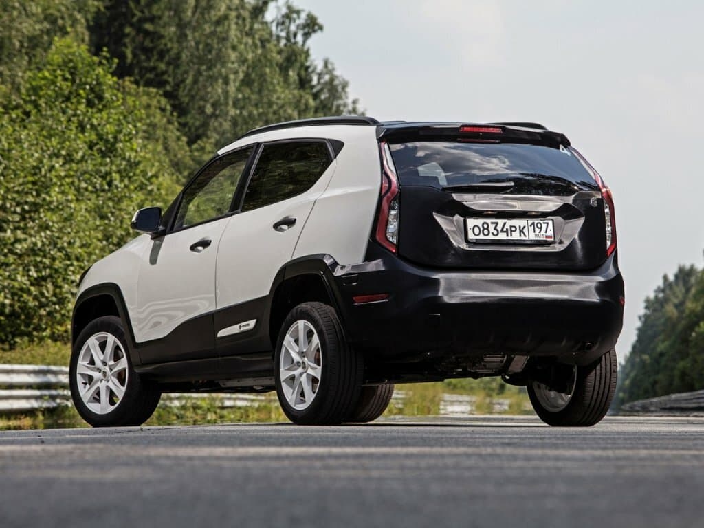 Yo-mobil Yo-Krossover 2013 – 2013 — 3/4 arxadan