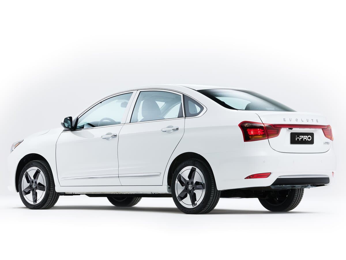 Evolute i-Pro 2022 – 2025 — 3/4 arxadan