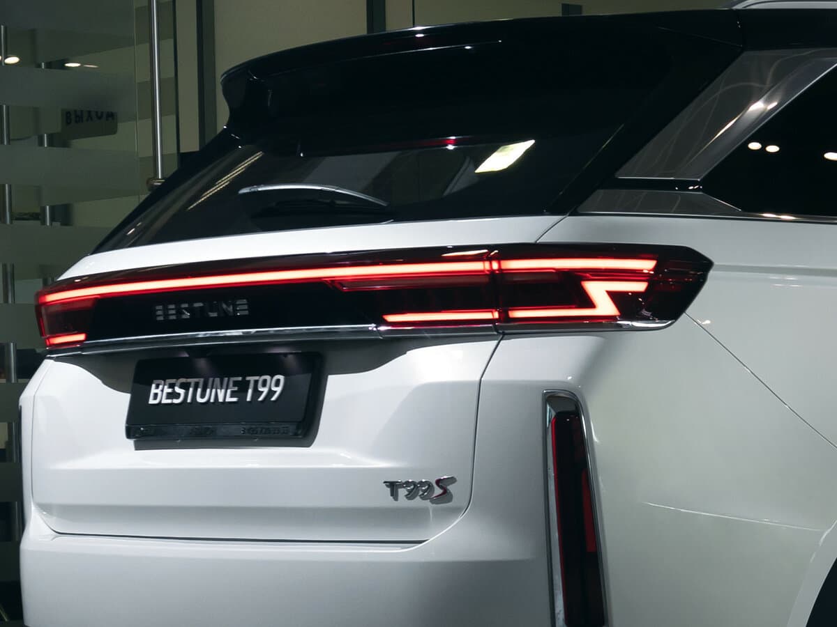 FAW Bestune T99 I — Detal
