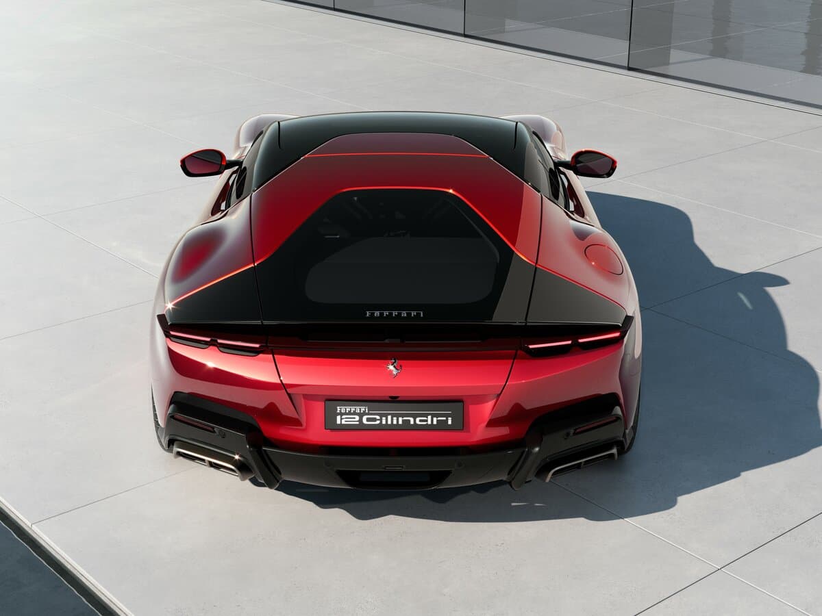 Ferrari 12Cilindri 2024 – indiyədək — Arxadan
